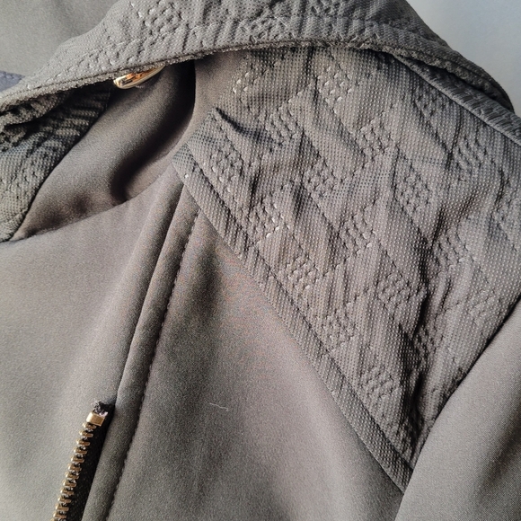 Guess S/CH Soft Shell Hooded Military Green Zip Women's Jacket Pockets Logo - Picture 11 of 13